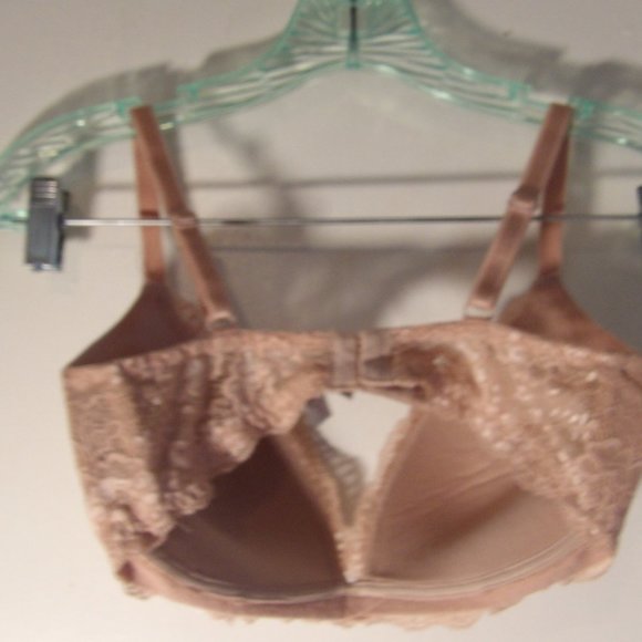 Victoria's Secret Lacy Padded Push Up Bra Sz 34D - Picture 4 of 4